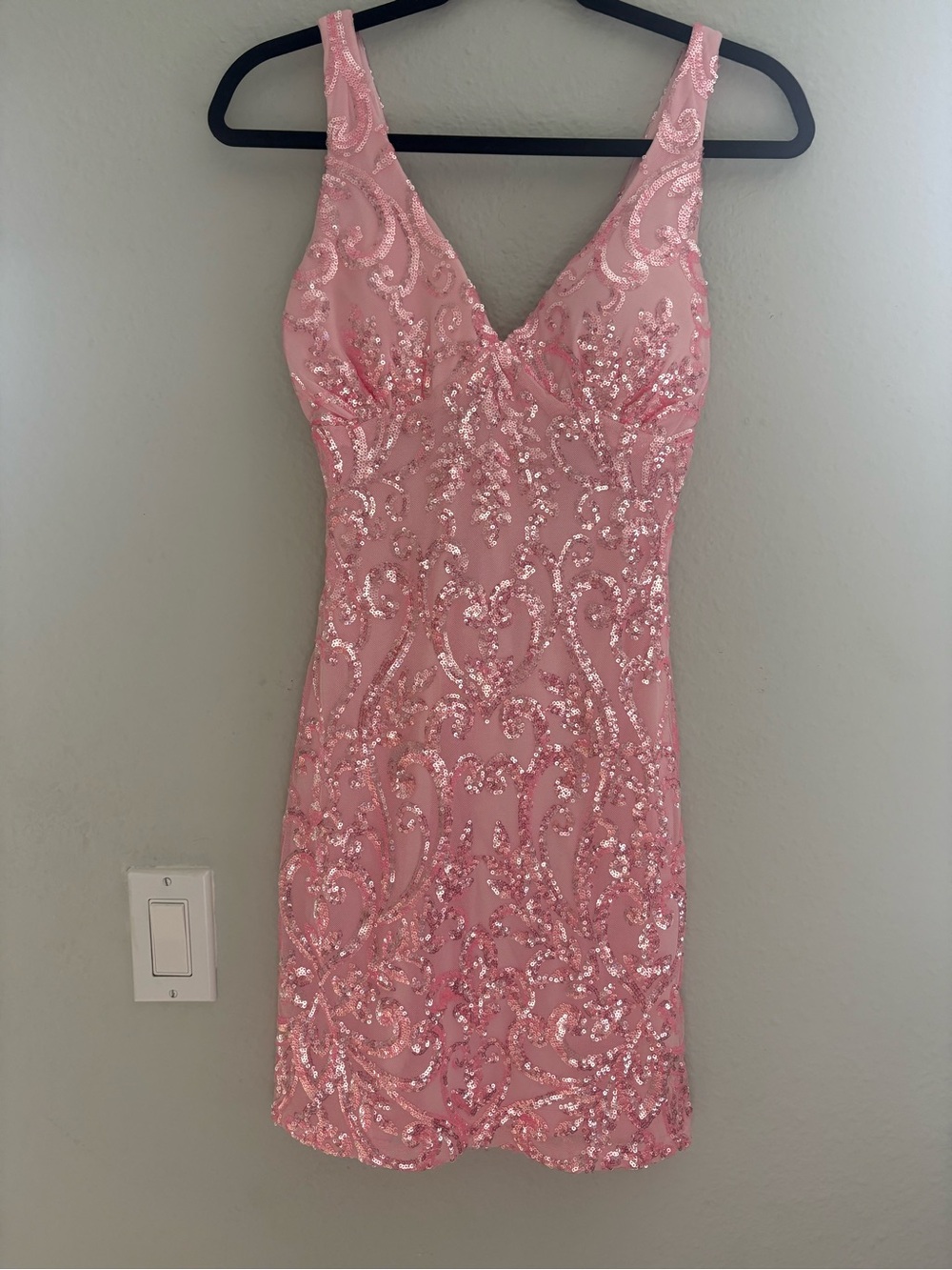 NWOT Luxury Lonesome Sequin Embellished Pink Corset back Cocktail Dress, medium
